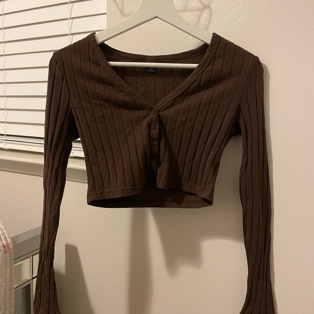 brown v neck button front ribbed top